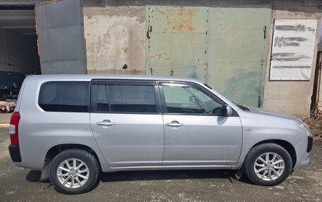 Toyota Probox I, 2017 год, 890 000 рублей, 2 фотография