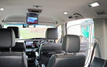 Honda Stepwgn IV, 2016 год, 1 850 000 рублей, 12 фотография