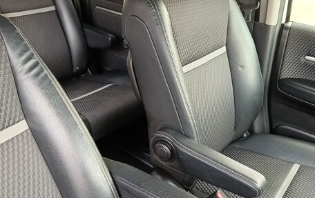 Honda Stepwgn IV, 2016 год, 1 850 000 рублей, 13 фотография