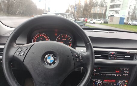 BMW 3 серия, 2007 год, 400 000 рублей, 3 фотография