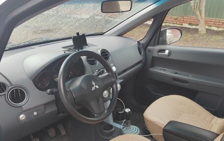 Mitsubishi Colt VI рестайлинг, 2005 год, 210 000 рублей, 4 фотография