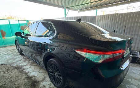 Toyota Camry, 2021 год, 1 880 000 рублей, 5 фотография