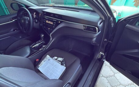 Toyota Camry, 2021 год, 1 880 000 рублей, 6 фотография