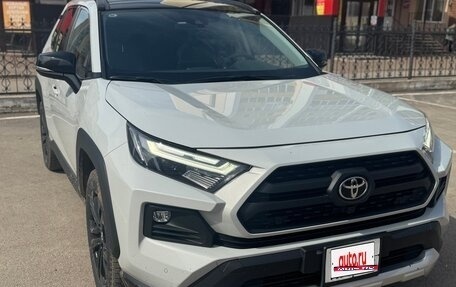 Toyota RAV4, 2024 год, 3 850 000 рублей, 1 фотография