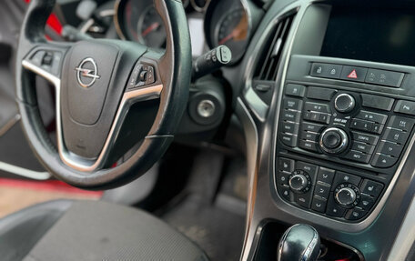 Opel Astra J, 2011 год, 620 000 рублей, 1 фотография