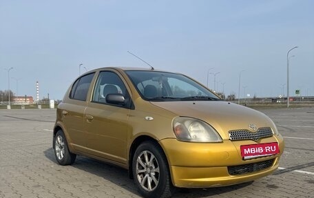 Toyota Yaris I рестайлинг, 2000 год, 340 000 рублей, 1 фотография