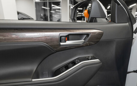 Toyota Highlander, 2025 год, 5 700 000 рублей, 16 фотография