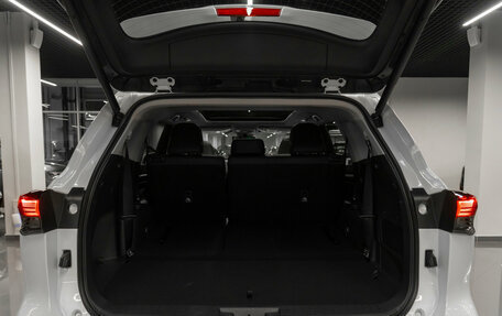 Toyota Highlander, 2025 год, 5 700 000 рублей, 24 фотография