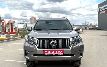 Toyota Land Cruiser Prado 150 рестайлинг 2, 2018 год, 5 250 000 рублей, 3 фотография