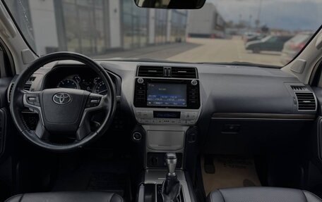 Toyota Land Cruiser Prado 150 рестайлинг 2, 2018 год, 5 250 000 рублей, 11 фотография