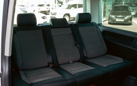 Volkswagen Multivan T6 рестайлинг, 2019 год, 5 395 000 рублей, 18 фотография