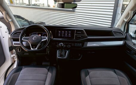 Volkswagen Multivan T6 рестайлинг, 2019 год, 5 395 000 рублей, 16 фотография