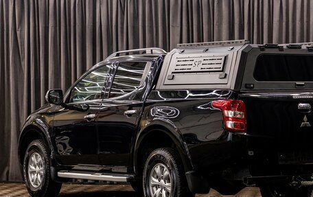 Mitsubishi L200 IV рестайлинг, 2015 год, 1 795 000 рублей, 8 фотография