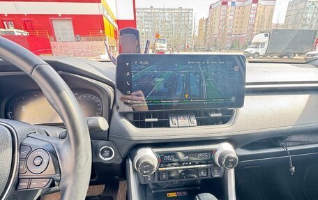 Toyota RAV4, 2024 год, 3 850 000 рублей, 7 фотография