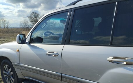 Toyota Land Cruiser 100 рестайлинг 2, 2003 год, 2 000 020 рублей, 5 фотография