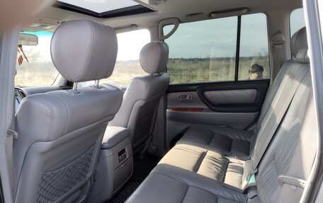 Toyota Land Cruiser 100 рестайлинг 2, 2003 год, 2 000 020 рублей, 6 фотография