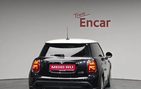 MINI Hatch, 2022 год, 1 970 000 рублей, 4 фотография