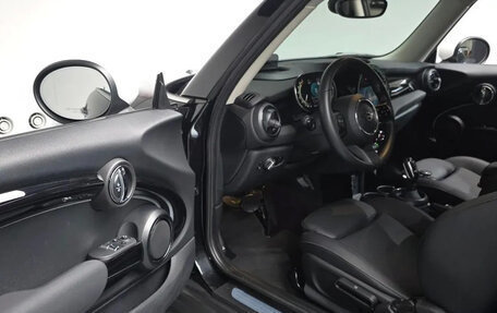 MINI Hatch, 2022 год, 1 970 000 рублей, 5 фотография