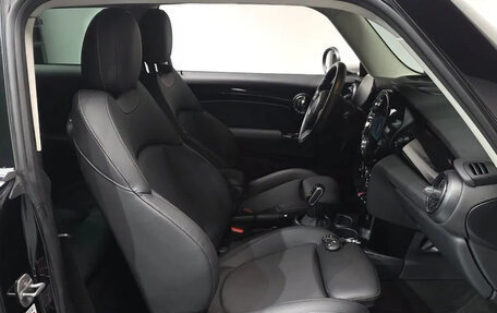 MINI Hatch, 2022 год, 1 970 000 рублей, 9 фотография