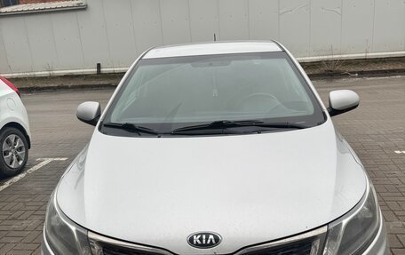 KIA Rio III рестайлинг, 2014 год, 850 000 рублей, 2 фотография