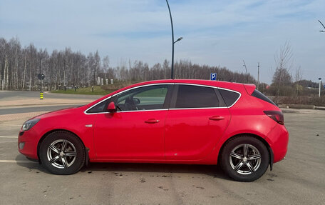 Opel Astra J, 2011 год, 620 000 рублей, 11 фотография