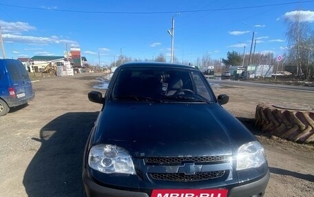 Chevrolet Niva I рестайлинг, 2011 год, 450 000 рублей, 4 фотография