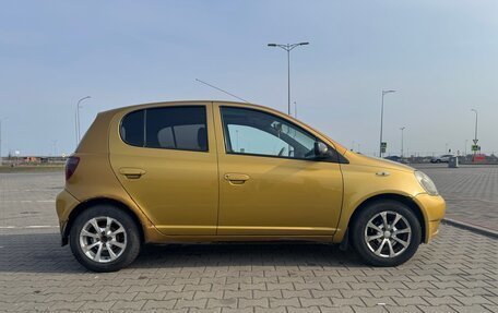 Toyota Yaris I рестайлинг, 2000 год, 340 000 рублей, 3 фотография