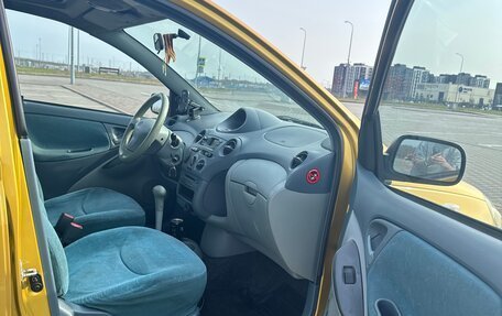 Toyota Yaris I рестайлинг, 2000 год, 340 000 рублей, 11 фотография