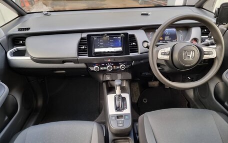 Honda Fit, 2020 год, 1 315 000 рублей, 8 фотография