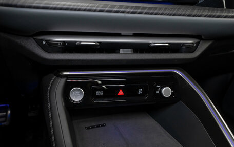 Audi Q5, 2025 год, 7 600 000 рублей, 26 фотография