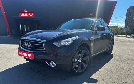 Infiniti FX II, 2012 год, 1 400 000 рублей, 16 фотография