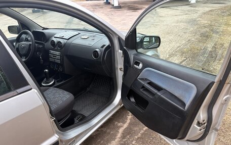 Ford Fusion I, 2005 год, 290 000 рублей, 21 фотография