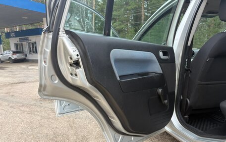 Ford Fusion I, 2005 год, 290 000 рублей, 18 фотография