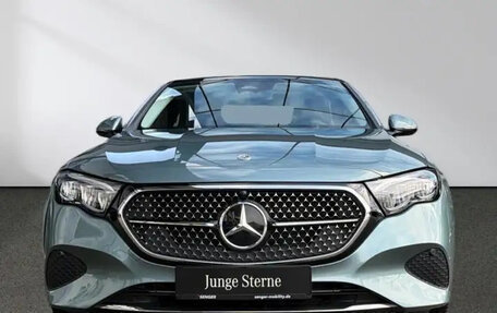 Mercedes-Benz E-Класс, 2023 год, 6 200 000 рублей, 1 фотография