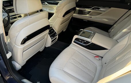 BMW 7 серия, 2018 год, 3 990 000 рублей, 22 фотография