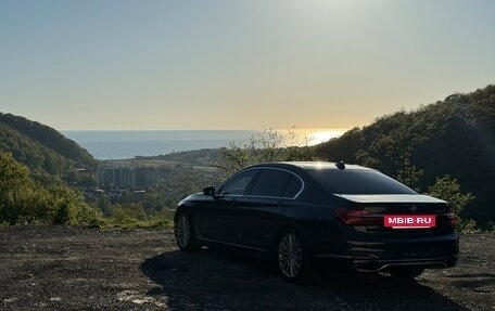 BMW 7 серия, 2018 год, 3 990 000 рублей, 14 фотография