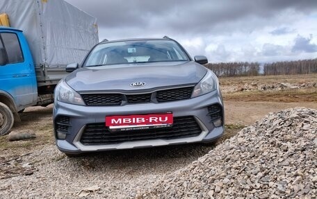 KIA Rio IV, 2020 год, 1 550 000 рублей, 2 фотография