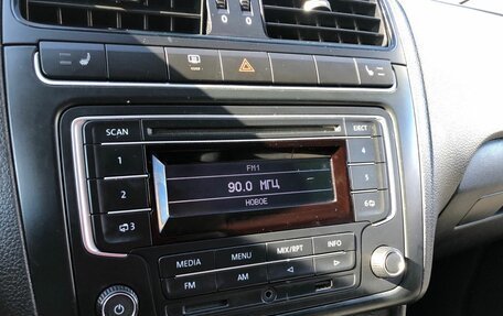 Volkswagen Polo VI (EU Market), 2011 год, 895 000 рублей, 14 фотография