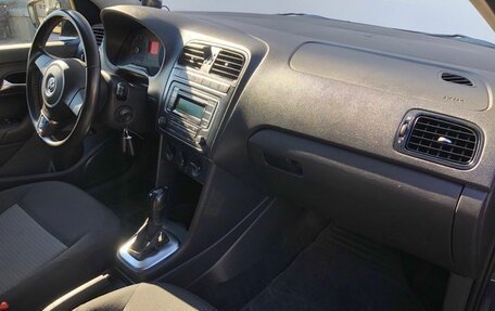 Volkswagen Polo VI (EU Market), 2011 год, 895 000 рублей, 10 фотография