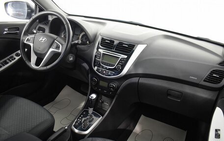 Hyundai Solaris II рестайлинг, 2012 год, 930 000 рублей, 11 фотография