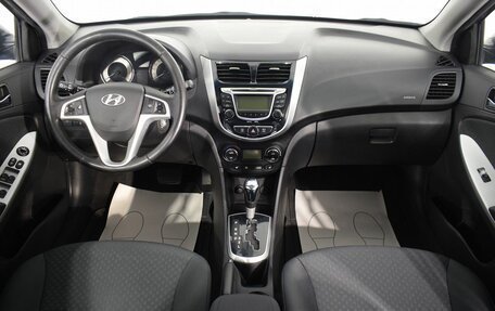 Hyundai Solaris II рестайлинг, 2012 год, 930 000 рублей, 10 фотография