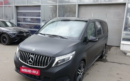 Mercedes-Benz V-Класс, 2019 год, 4 300 000 рублей, 3 фотография