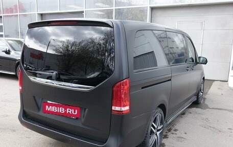 Mercedes-Benz V-Класс, 2019 год, 4 300 000 рублей, 6 фотография