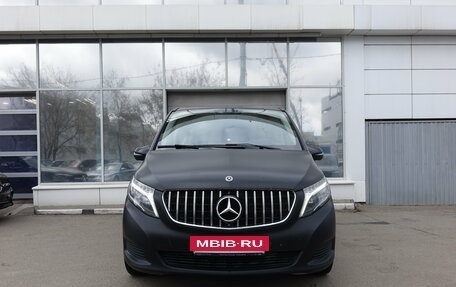 Mercedes-Benz V-Класс, 2019 год, 4 300 000 рублей, 2 фотография
