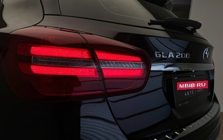 Mercedes-Benz GLA, 2019 год, 2 800 000 рублей, 15 фотография