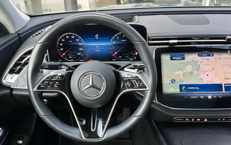 Mercedes-Benz E-Класс, 2023 год, 6 200 000 рублей, 7 фотография