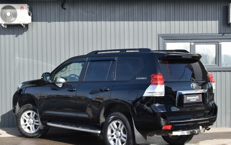 Toyota Land Cruiser Prado 150 рестайлинг 2, 2012 год, 2 649 999 рублей, 8 фотография