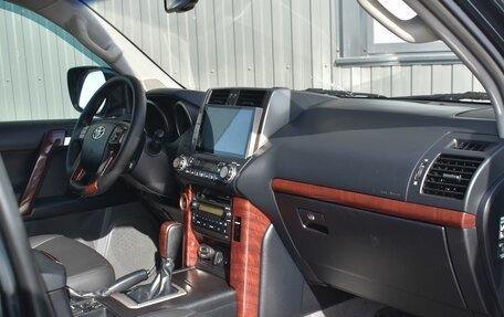 Toyota Land Cruiser Prado 150 рестайлинг 2, 2012 год, 2 649 999 рублей, 26 фотография