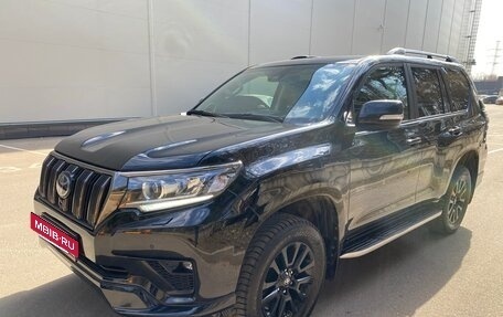 Toyota Land Cruiser Prado 150 рестайлинг 2, 2020 год, 5 450 000 рублей, 6 фотография