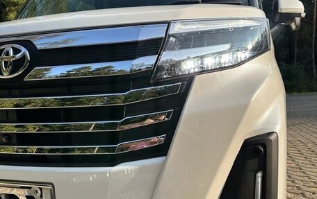 Toyota Roomy I, 2022 год, 1 050 000 рублей, 2 фотография